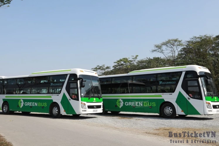 Green bus Hanoi to Sapa - Slide 1
