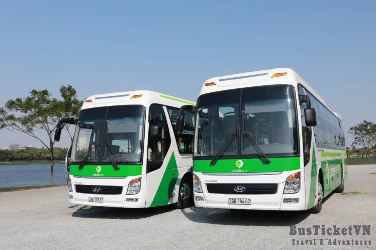 Green bus Hanoi to Sapa - Slide 2