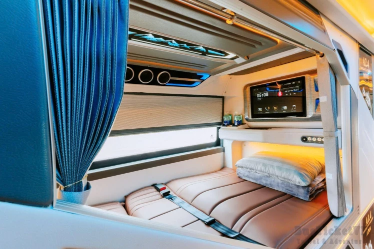 HK Open Tour: Hanoi - Sapa Bus Cabin Bus - Slide 6
