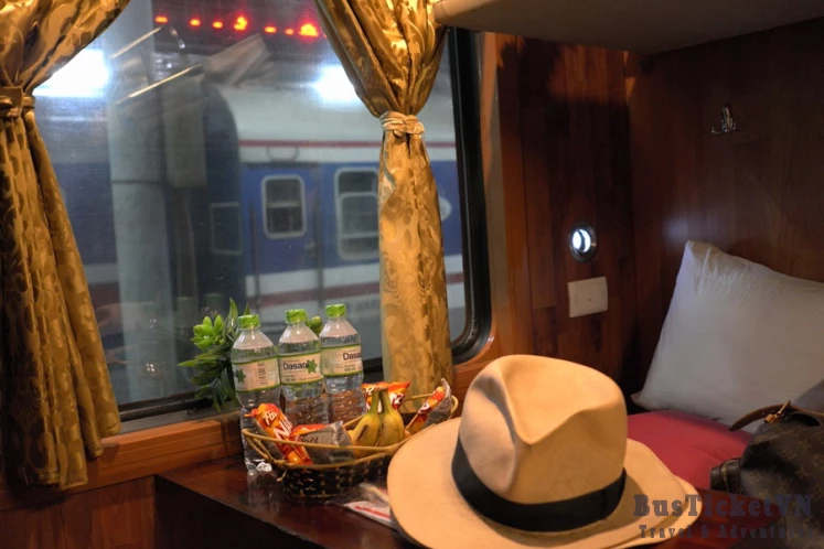 Fanxipan Express train Hanoi to Sapa (Lao Cai) - Private service - Slide 6