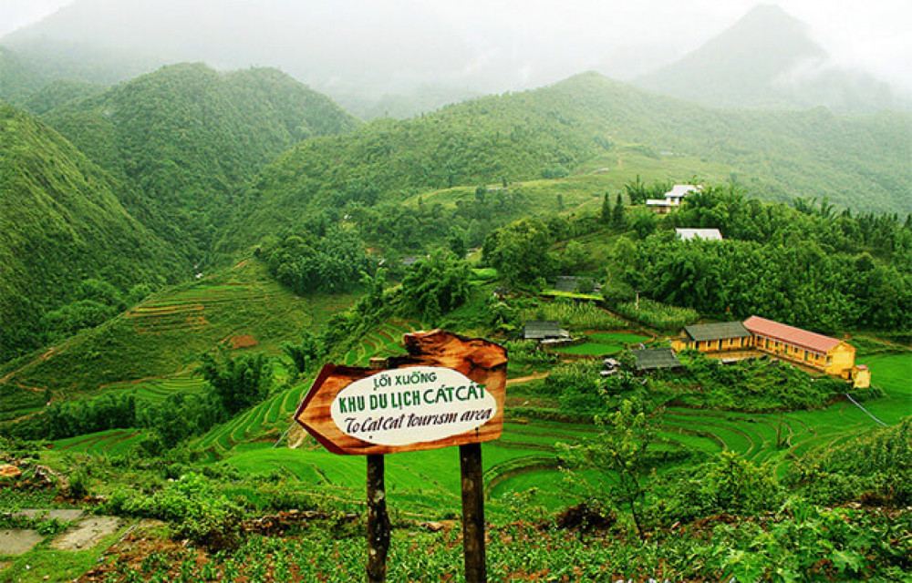 Sapa Trekking Tour - 3 Days with Home Stay Hotel